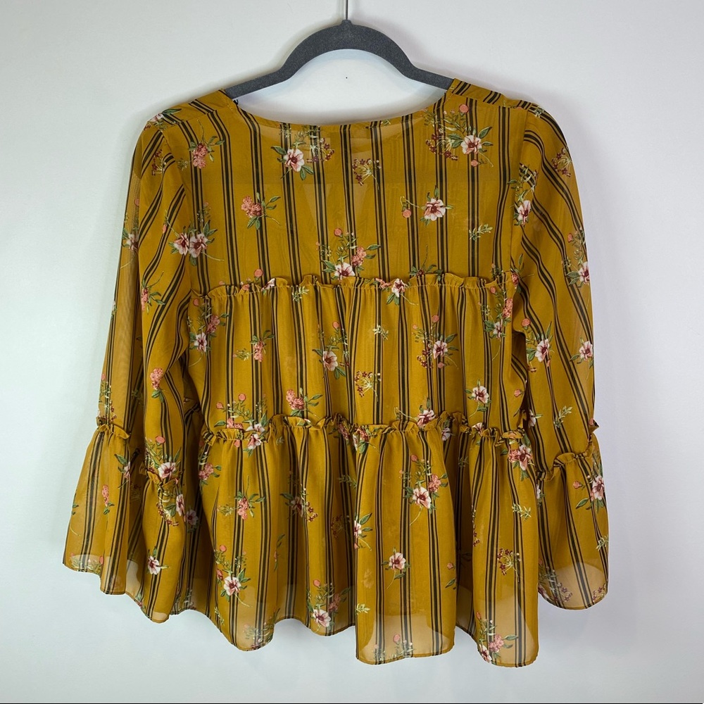 Forever 21 Floral Bell Sleeve Peasant Blouse - Picture 5 of 5